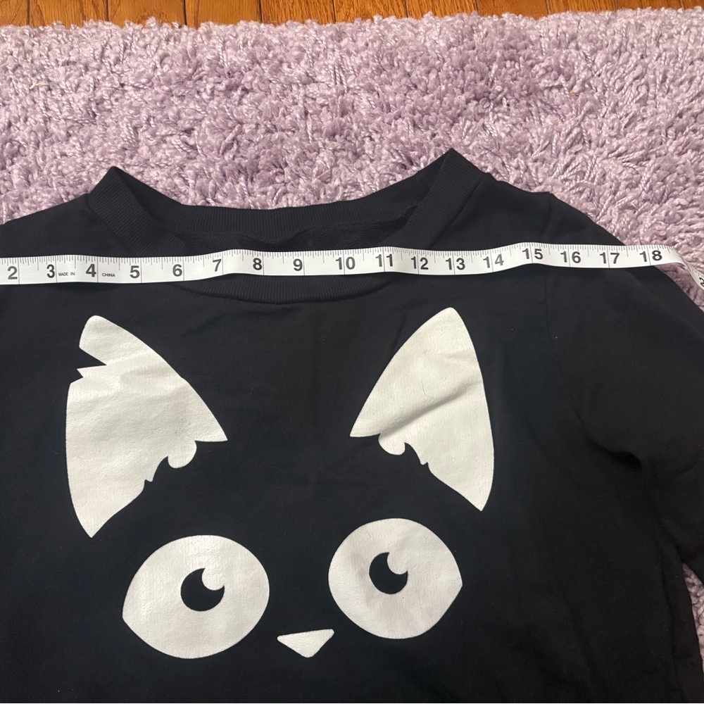 Black cat sweatshirt by Fervour - Picture 3 of 4